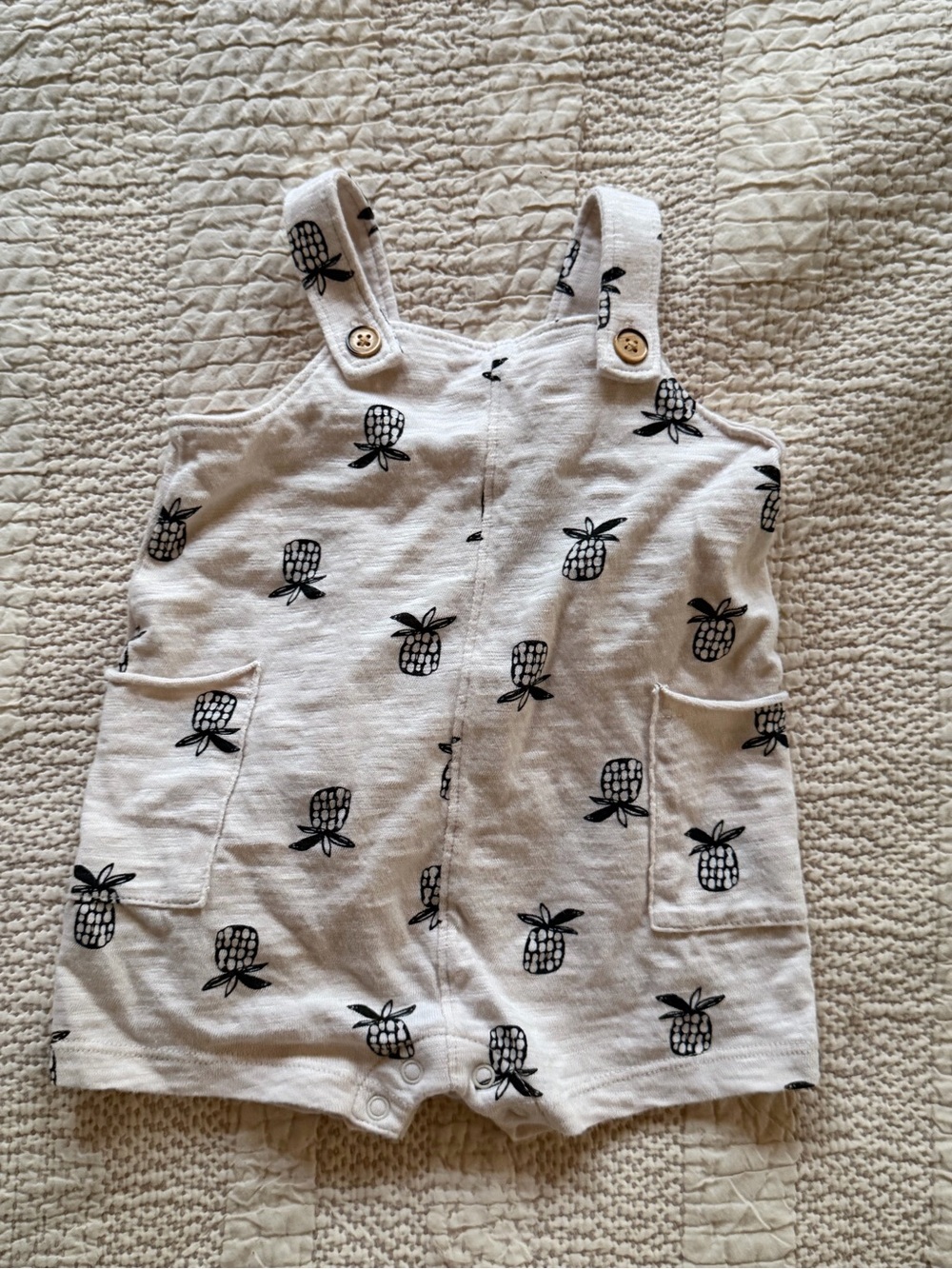 Cat & Jack Baby Pineapple Print Ivory Romper 0-3 months